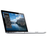 Apple MacBook Pro - Intel Core i7 (2.2 GHz) 4 Go 750 Go 15.4" LED ATI Mobility Radeon HD 6750 Graveur DVD Wi-Fi N/Bluetooth Webcam Mac OS X
