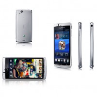 Sony Ericsson Xperia arc Argent - Smartphone 3G+ avec écran tactile 4.2" sous Android 2.3